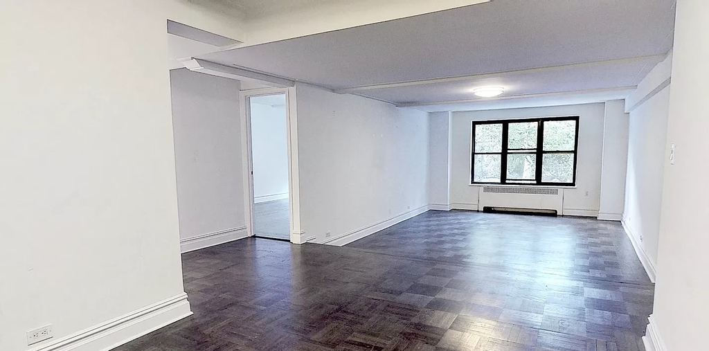 137 East 38th Street - Photo 6