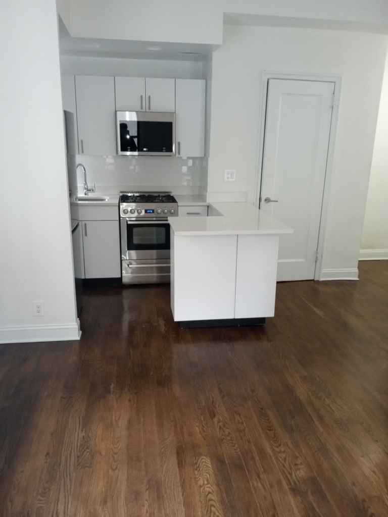 144 east 46 - Photo 1