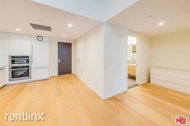 877 Francisco St Apt 808 - Photo 2