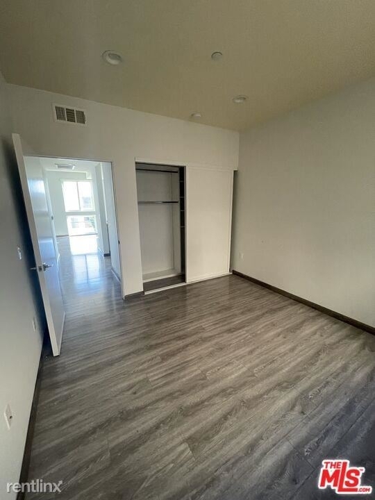 10815 Missouri Ave Apt 302 # # - Photo 4