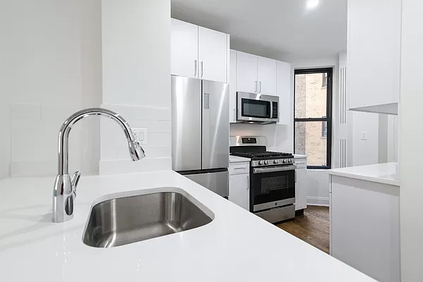 25 West 68th Street - Photo 5