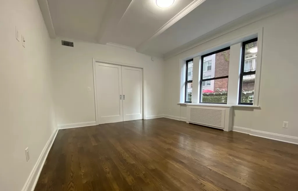 178 East 70th Street - Photo 5