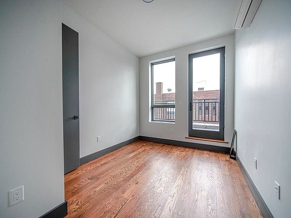 148 Bleecker Street - Photo 4