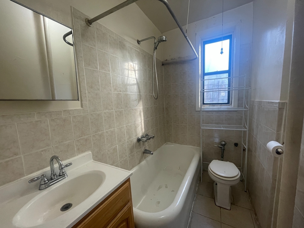 262 East 55th Street - Photo 9