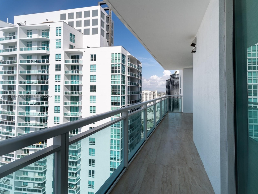 950 Brickell Bay Dr - Photo 8