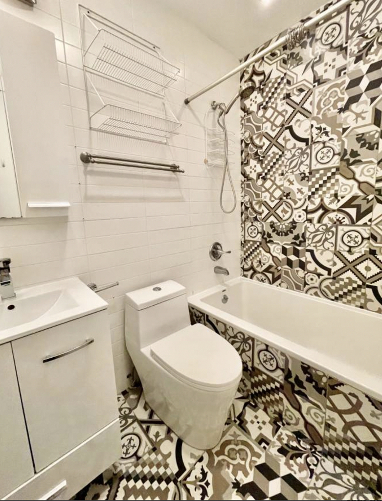 1035 Flushing Avenue - Photo 11