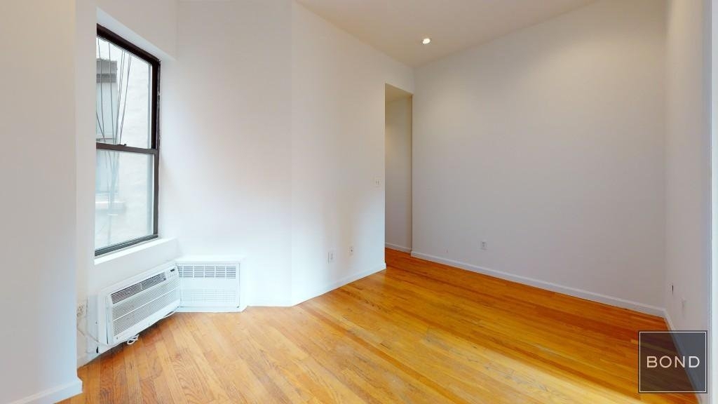 417 East 65th Street - Photo 2