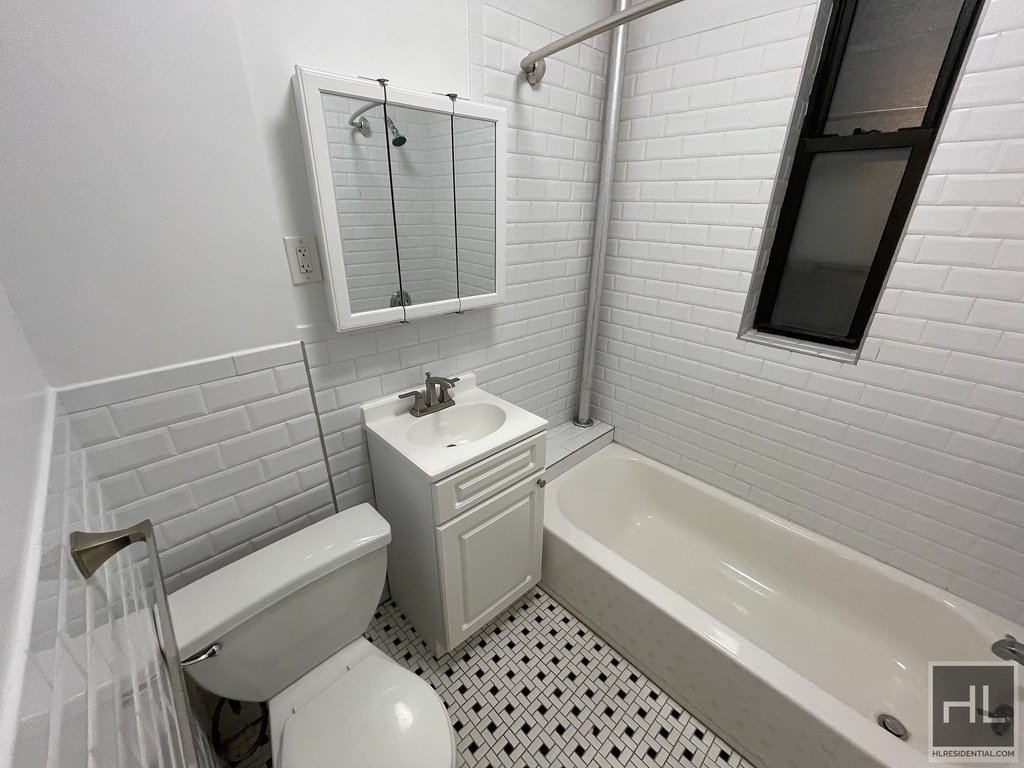 1071 St Nicholas Avenue - Photo 2