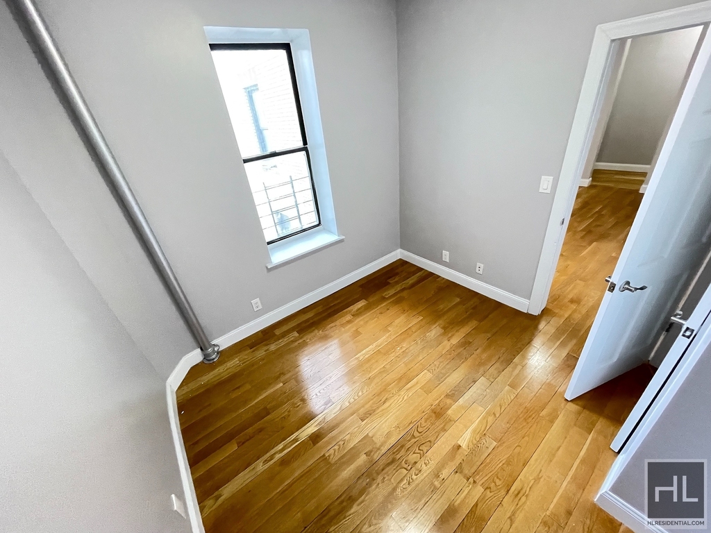 1071 St Nicholas Avenue - Photo 4