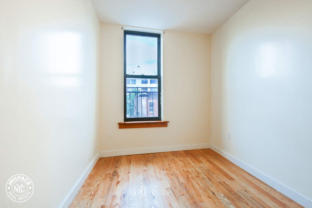 381 Metropolitan Avenue - Photo 10