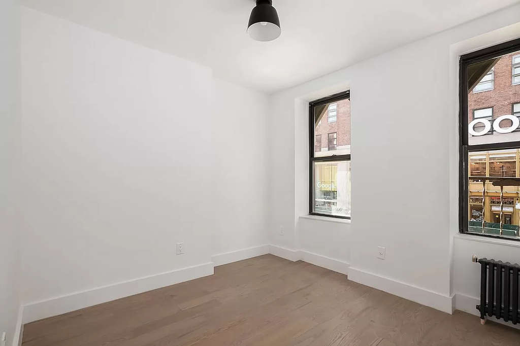 2 bed at West 15th & 8th Ave in Chelsea - Photo 4