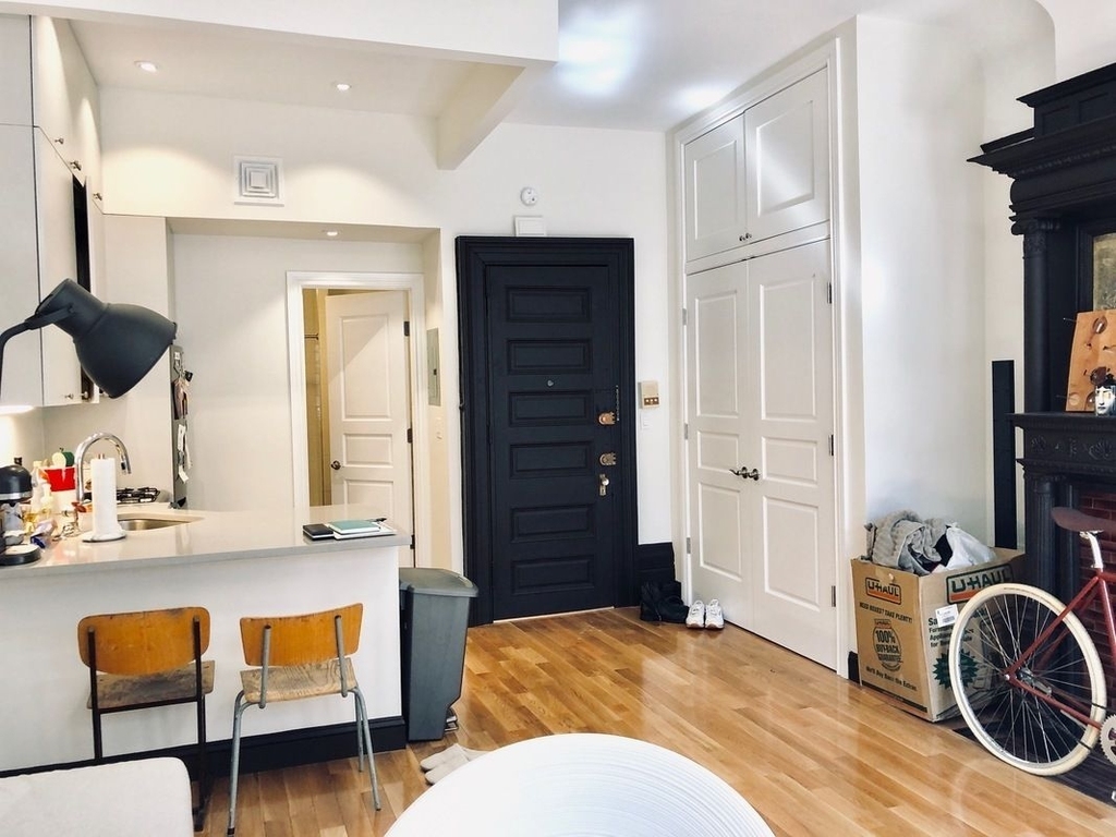 335 West 71st Street - Photo 8