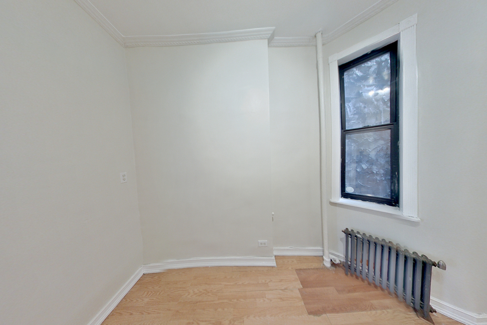 607 East 11th Street - Photo 5