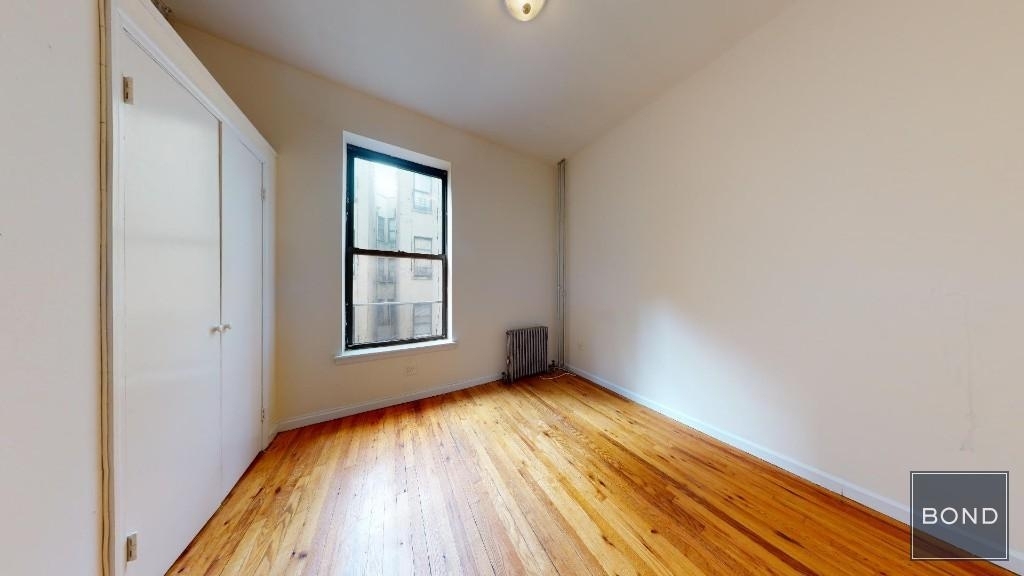 W. 104th/Columbus Avenue - Photo 4