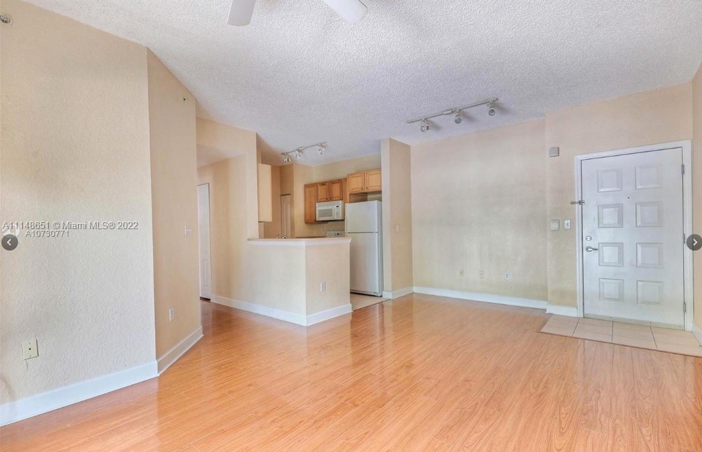 6001 Sw 70 St - Photo 2