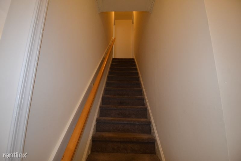 2209 Walnut Street - Photo 3