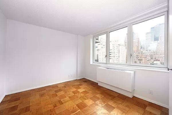 115 East 34th Street - Photo 4