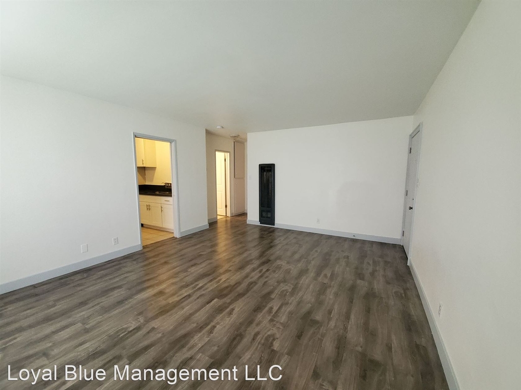 1060 West 60th Place - Photo 4