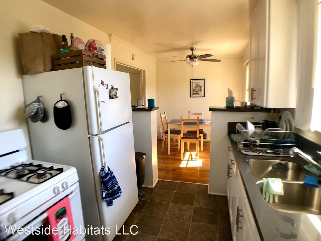611 Levering Ave - Photo 6