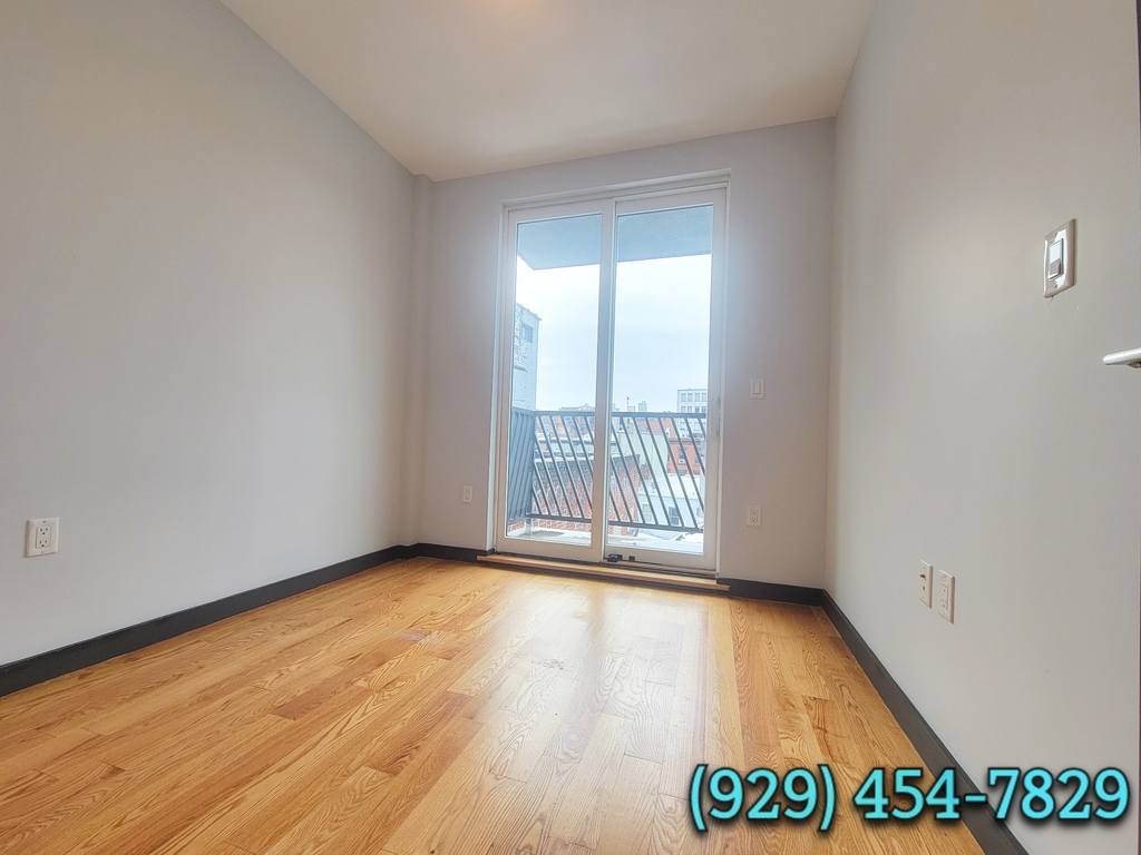 268 Metropolitan Avenue - Photo 4