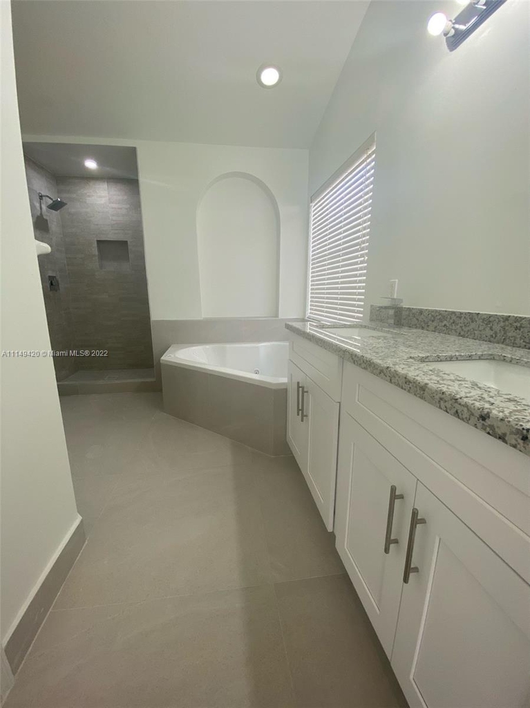 11511 Sw 153rd Ct - Photo 11