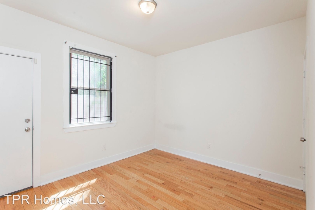 1706 Fontain St - Photo 17