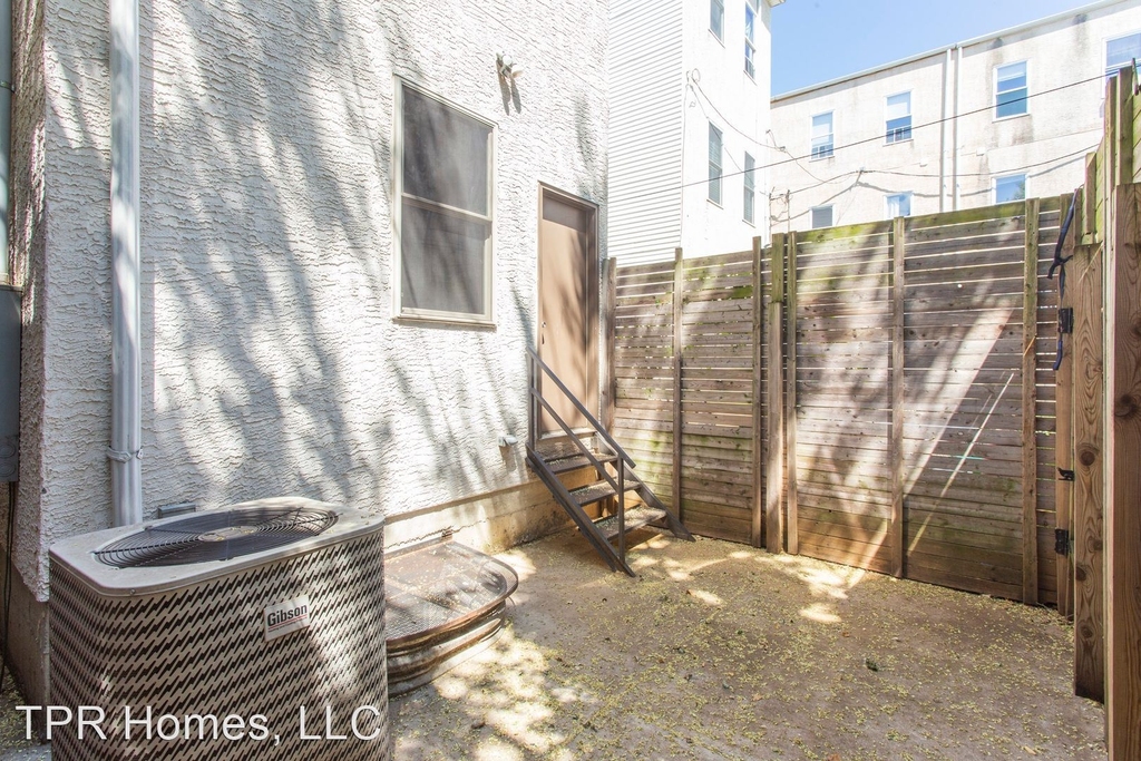 1706 Fontain St - Photo 19