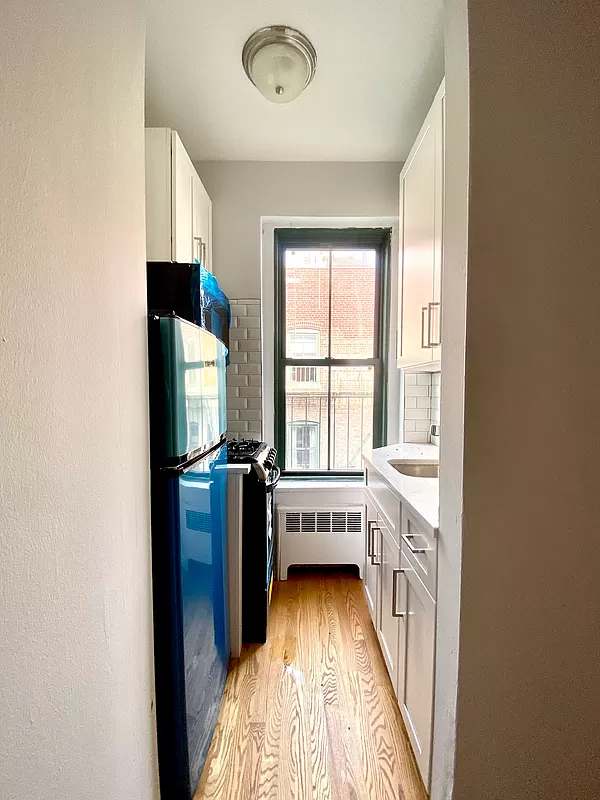 535 East 78 Street - Photo 2