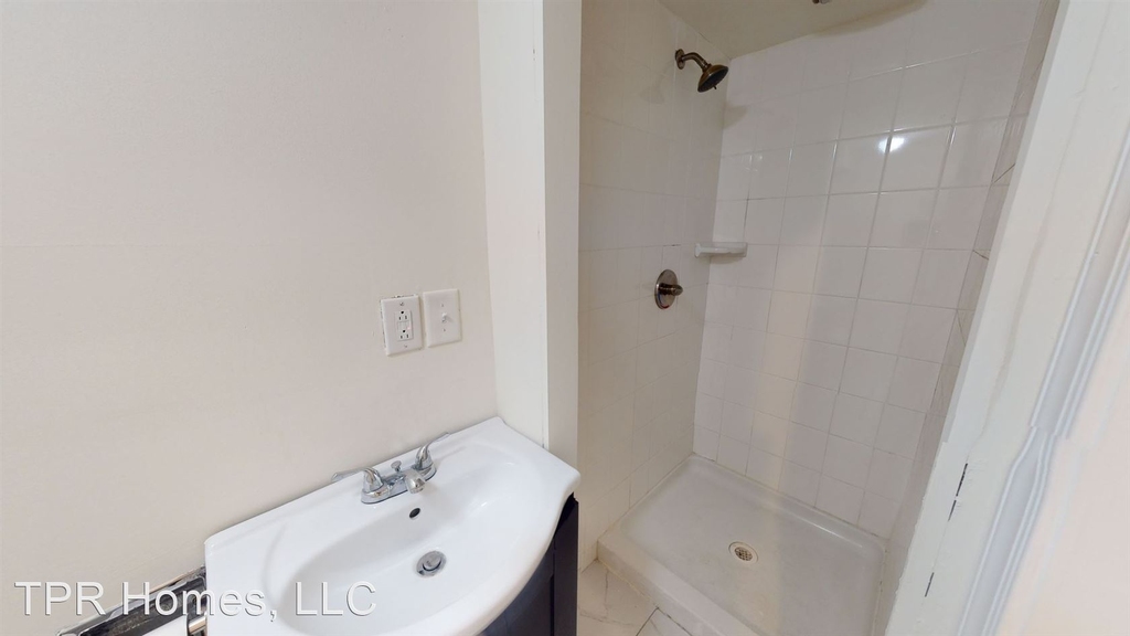 1723 Fontain St - Photo 7