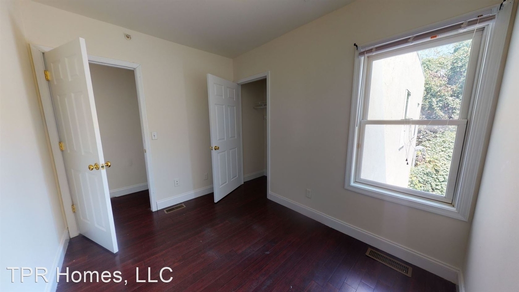 1723 Fontain St - Photo 13