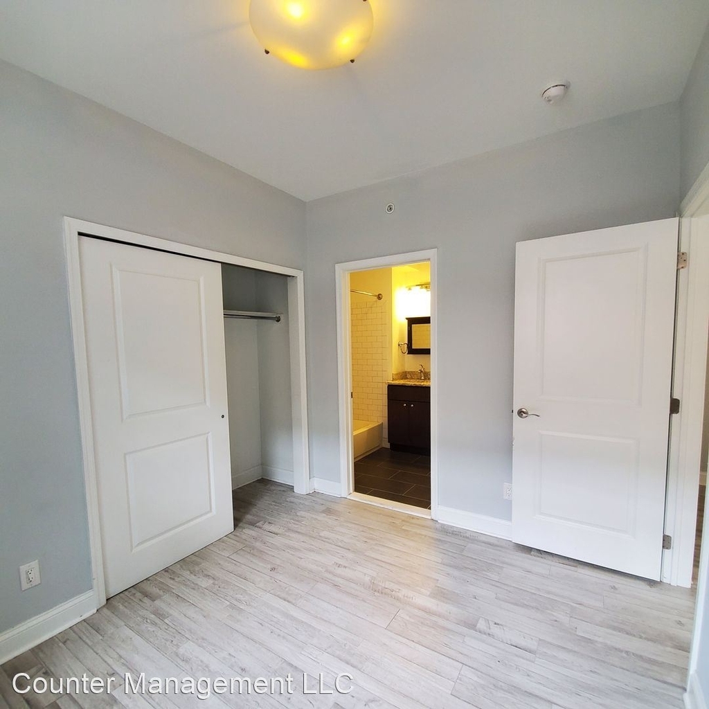 427 Monroe Street - Photo 2