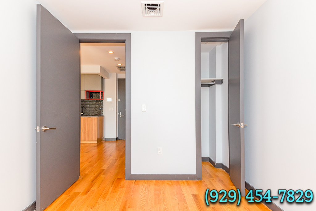 268 Metropolitan Avenue - Photo 10