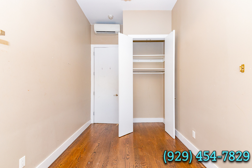 1035 Flushing Avenue - Photo 10