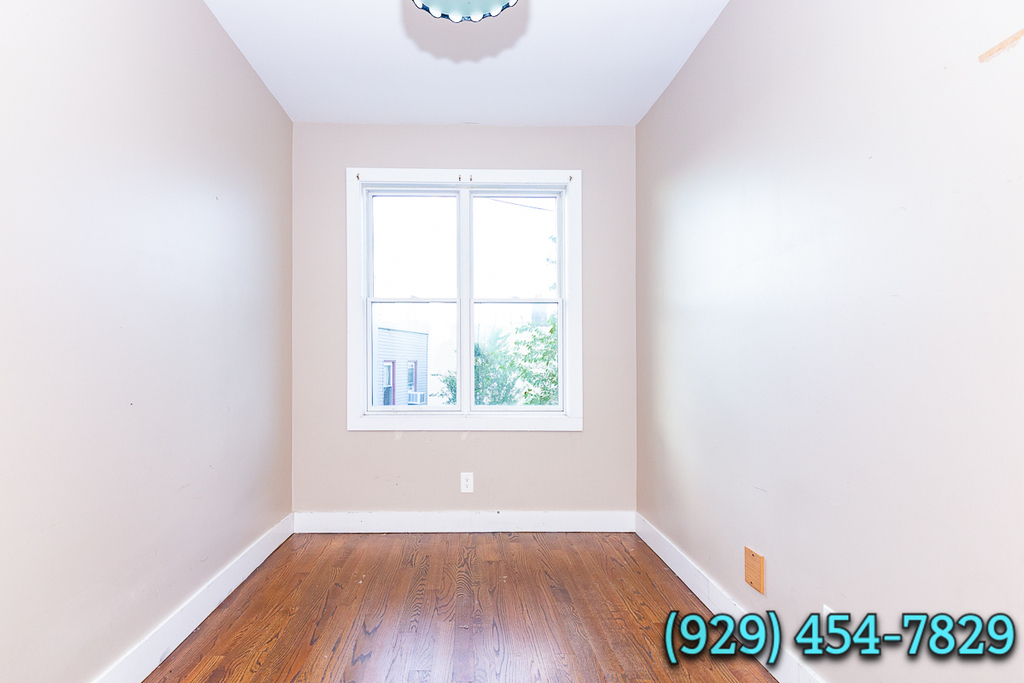 1035 Flushing Avenue - Photo 4