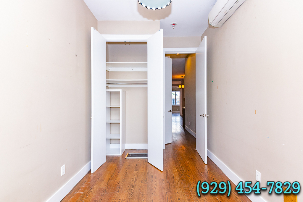 1035 Flushing Avenue - Photo 5