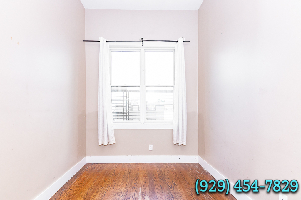 1035 Flushing Avenue - Photo 3