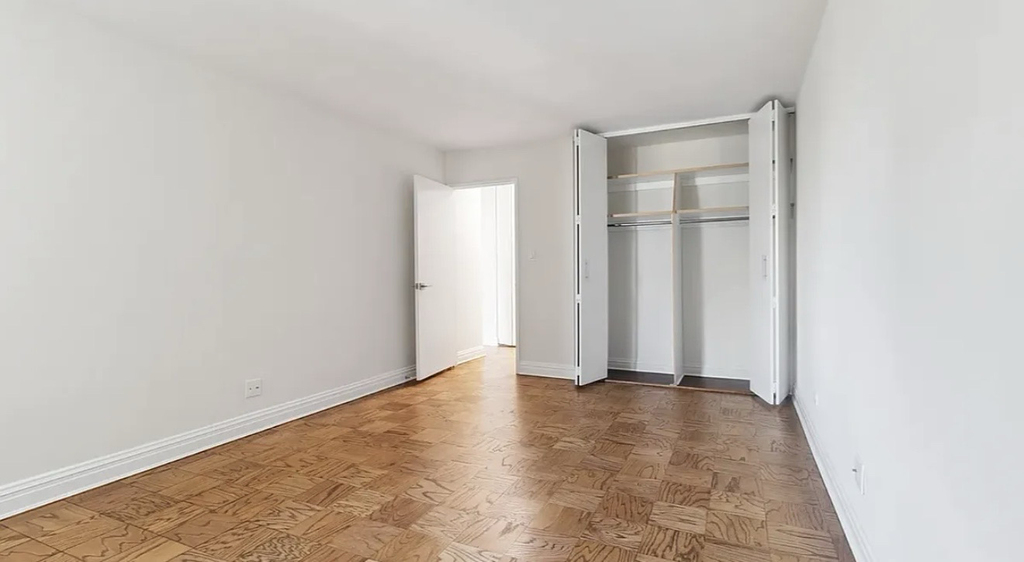 400 East 71st Street - Photo 2