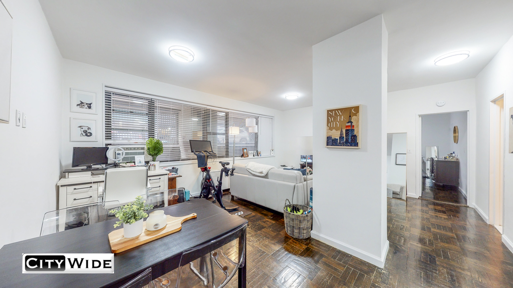 405 East 56th Street - Photo 4