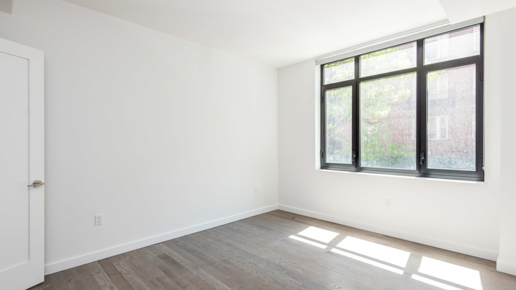 125 Parkside Ave - Unit: 8E - Photo 9