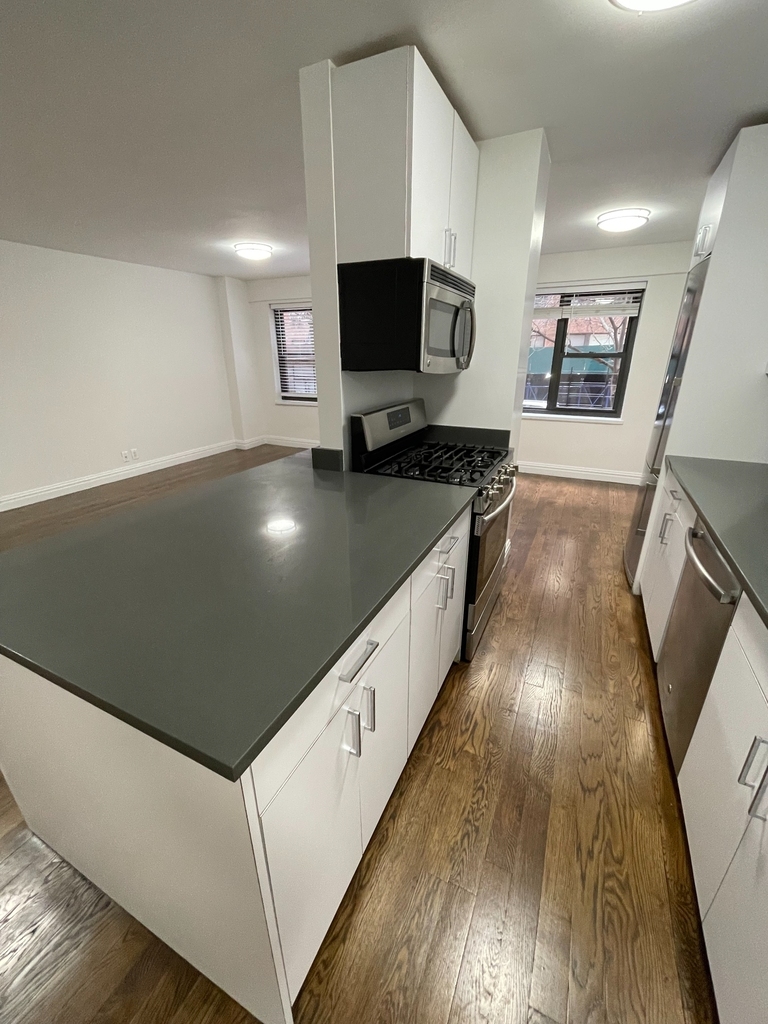 405 East 56th Street - Photo 1