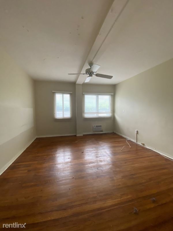 841 W 40th St 5 - Photo 1