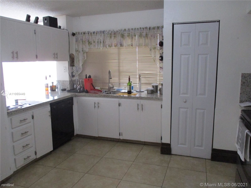 7030 Sw 112th Ct - Photo 15