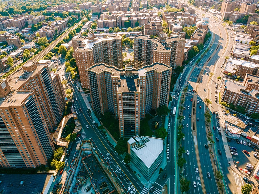 Queens Boulevard - Photo 14