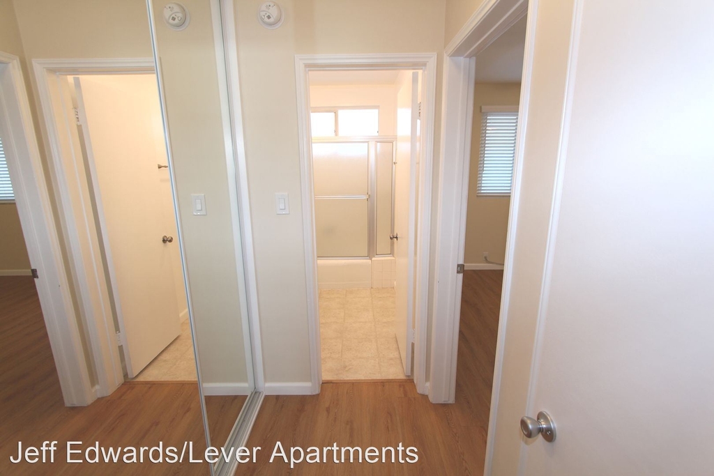4800 Woodley Ave. - Photo 5