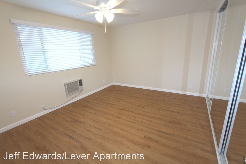 4800 Woodley Ave. - Photo 7