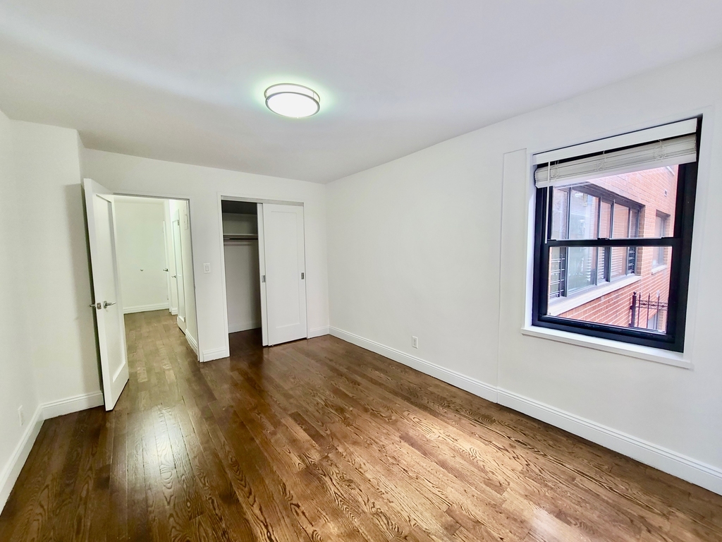 405 East 56th Street - Photo 6