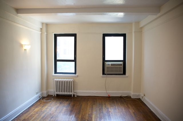 Furnished West Village Studio Available Short and Long-Term Full Kitchen - Photo 2