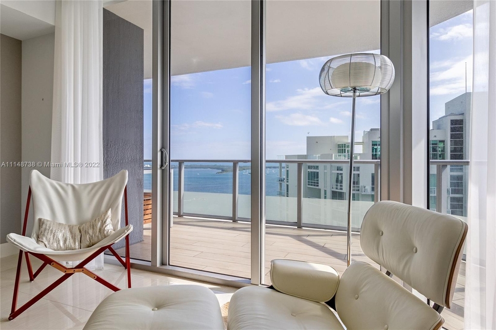 1300 Brickell Bay Dr - Photo 4