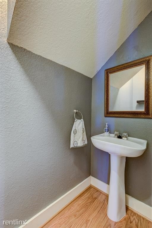 26857 Manor Crest Court - Photo 8