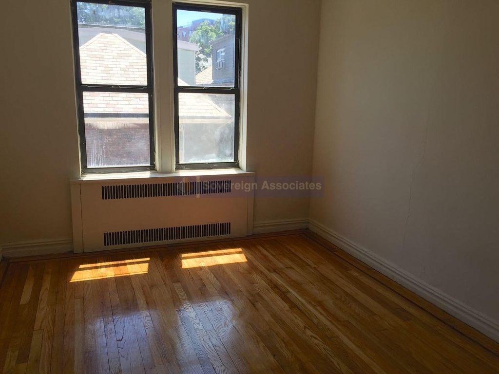 560 West 218th Street - Photo 8